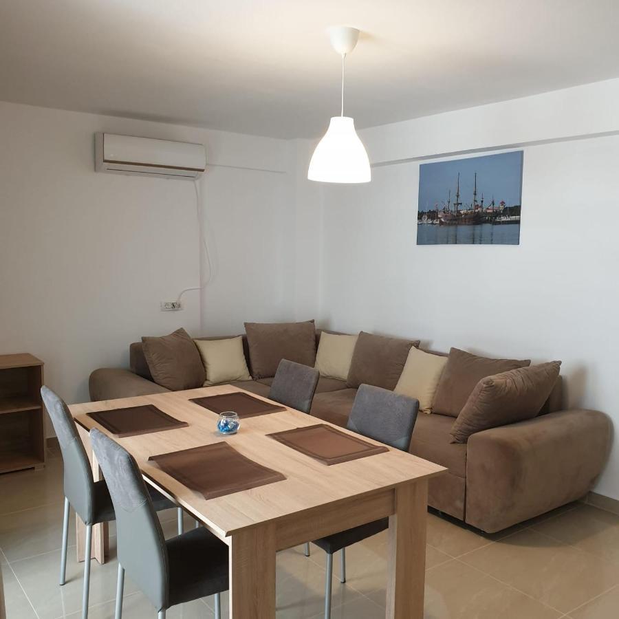 Summer Mamaia Navodari Ngoại thất bức ảnh